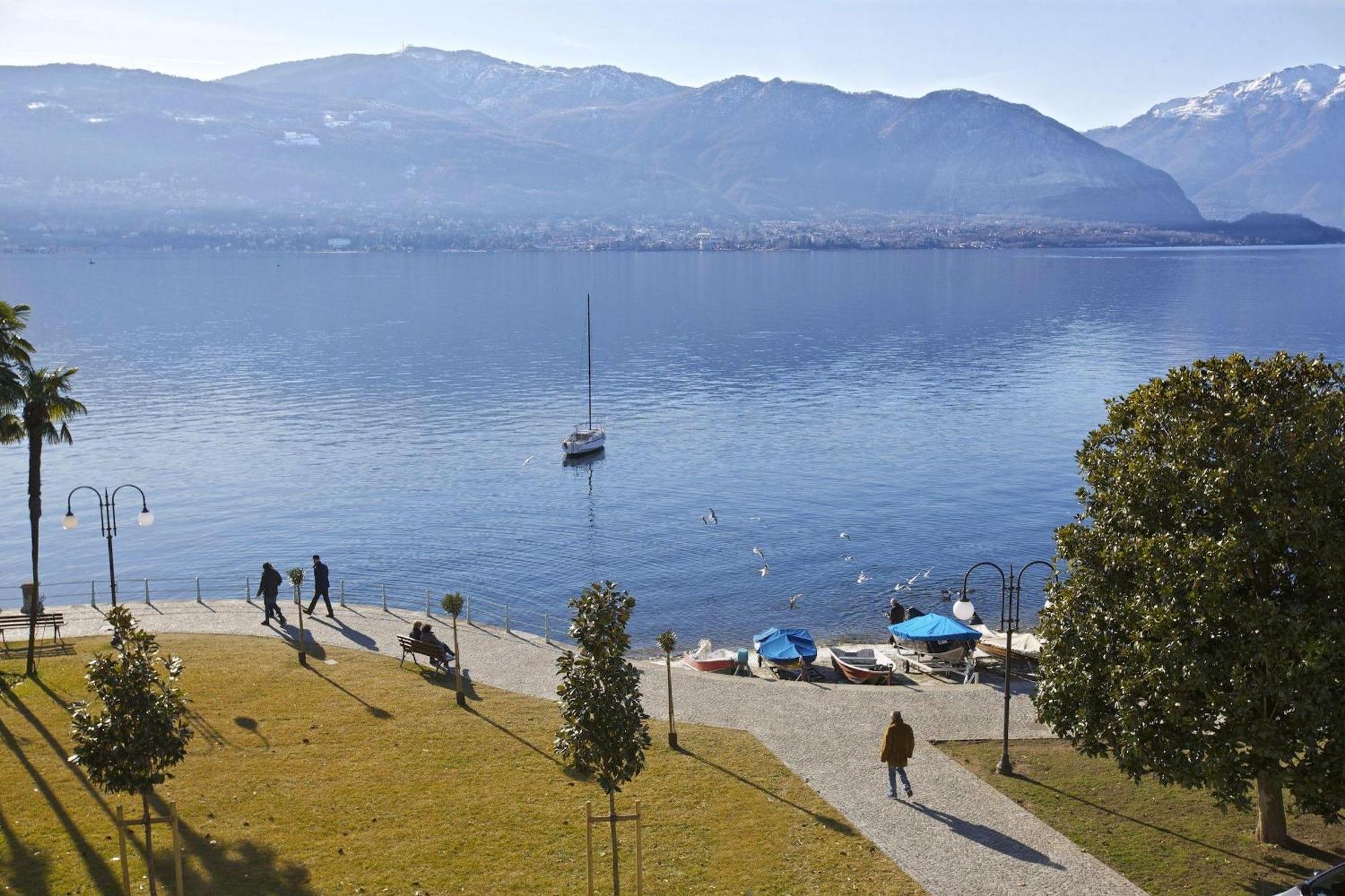 Appartamenti Vista Isola แวร์บาเนีย ภายนอก รูปภาพ
