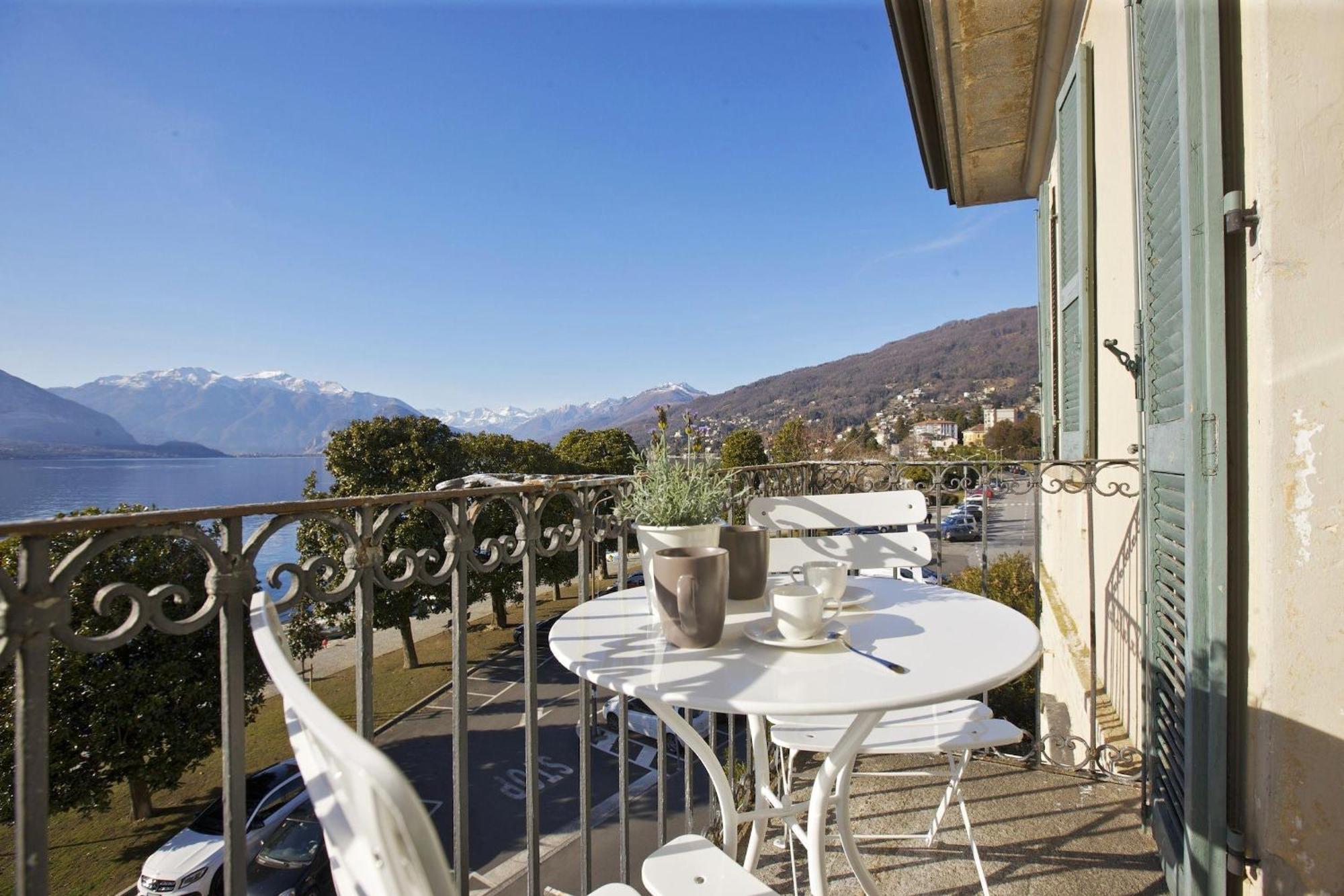 Appartamenti Vista Isola แวร์บาเนีย ภายนอก รูปภาพ